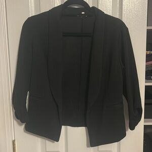 Black - Cropped Blazer - Size Medium - 3/4 length sleeves